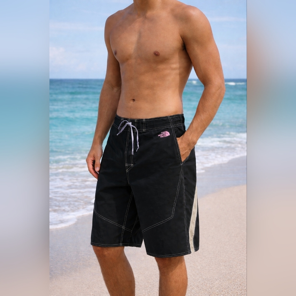 The North Face Men's Black Swim Shorts Large 22"